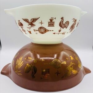 Pyrex Americana Cinderella Mixing Bowl Brown 4qt (#444) White Glass 2.5qt (#443)
